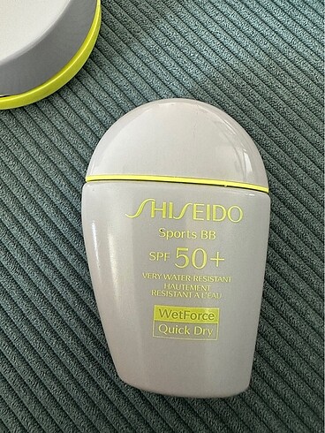 Shiseido spf50+ quick dry BB krem