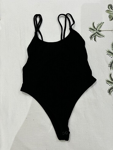 Pull and bear sırtı açık body