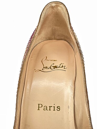 38 Beden çeşitli Renk Christian Louboutin Platform %70 İndirimli.