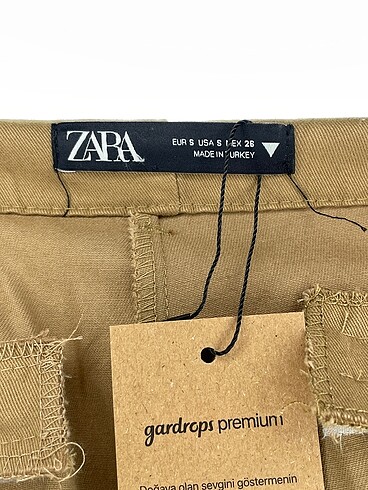 s Beden çeşitli Renk Zara Kumaş Pantolon %70 İndirimli.
