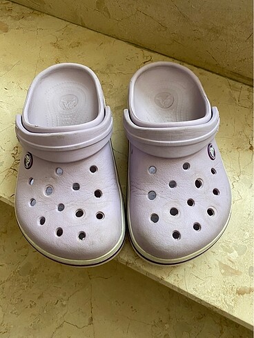 Crocs 35