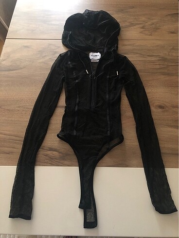 Bershka transparan üst