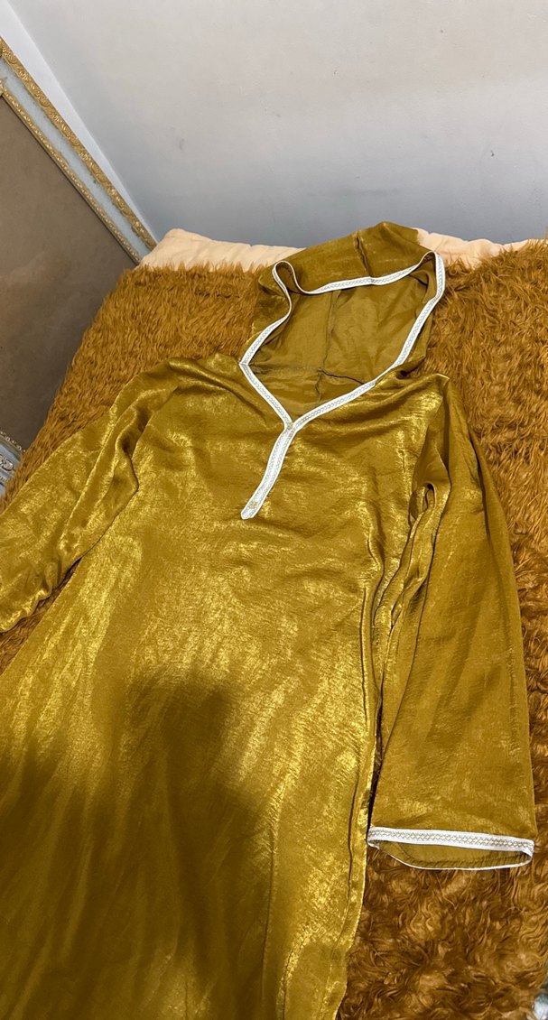 Altın Rengi İpek, V Yakalı, Salaş Kadın Uzun Elbise - Görsel 5