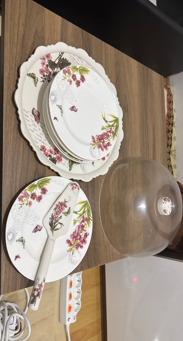 Çiçek Desenli Beyaz Porselen Pasta tabağı Takımı - Görsel 5