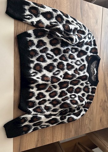 Leopar Desenli Kürklü Kadın Triko Kazak