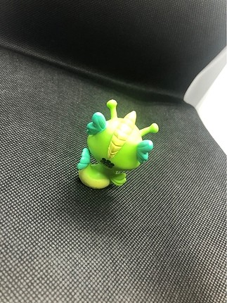  Miniş