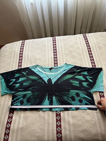 Kelebekli crop bluz