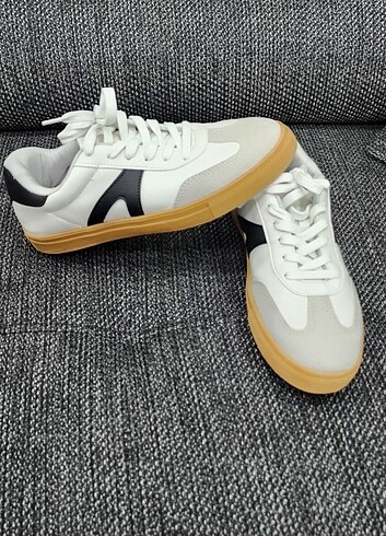 37 Beden Sneaker