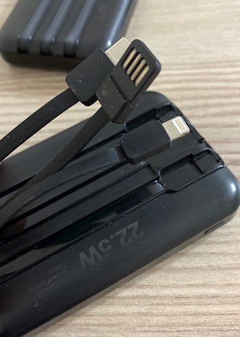 Kompakt Siyah Power Bank 22.5W 10.000 - Görsel 4