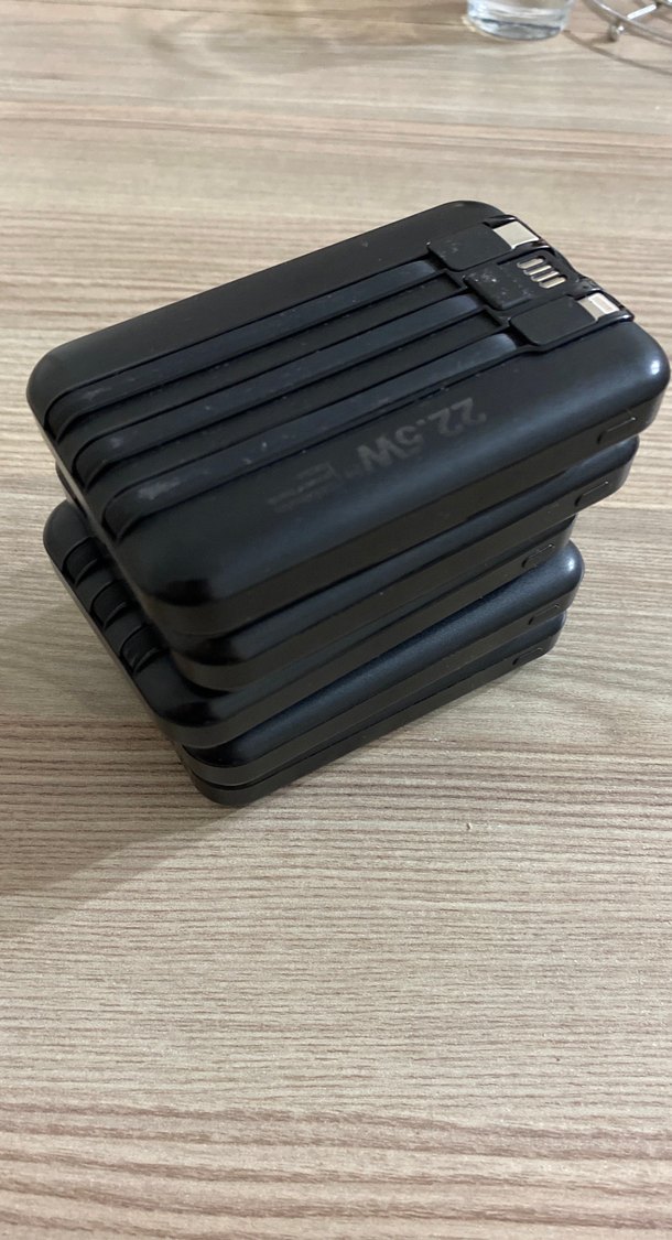 Kompakt Siyah Power Bank 22.5W 10.000 - Görsel 2
