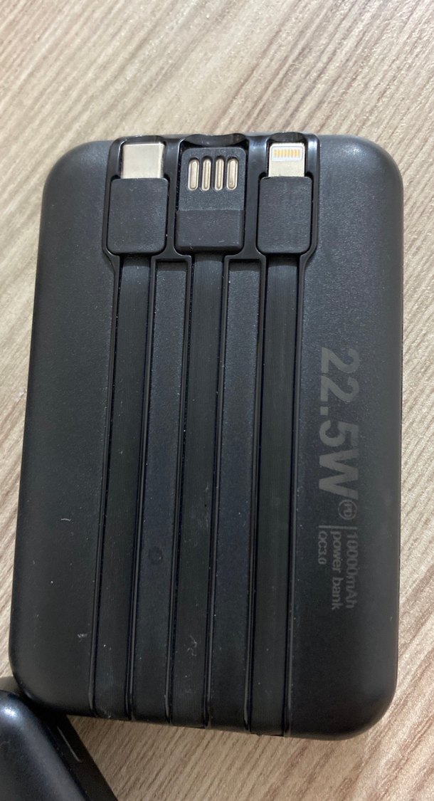 Kompakt Siyah Power Bank 22.5W 10.000 - Görsel 3