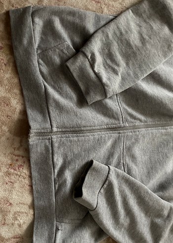 Gri Kapüşonlu Fermuarlı Erkek Polar - Görsel 3