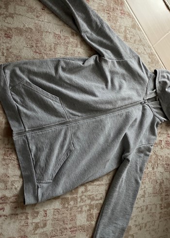 Gri Kapüşonlu Fermuarlı Erkek Polar - Görsel 2