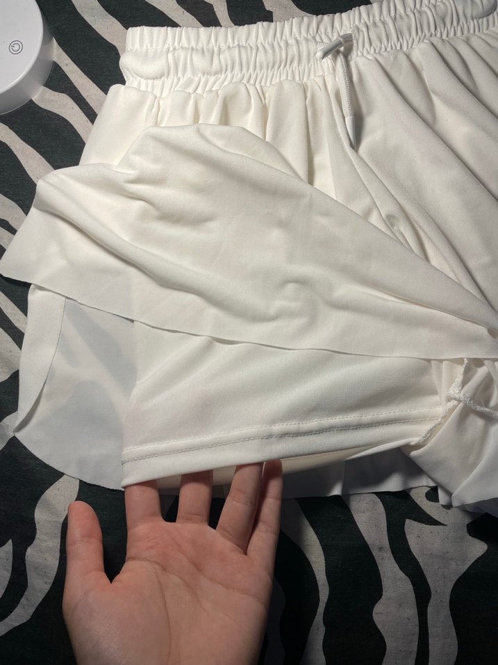 Beyaz Pliseli Mini Şort Etek - Görsel 3