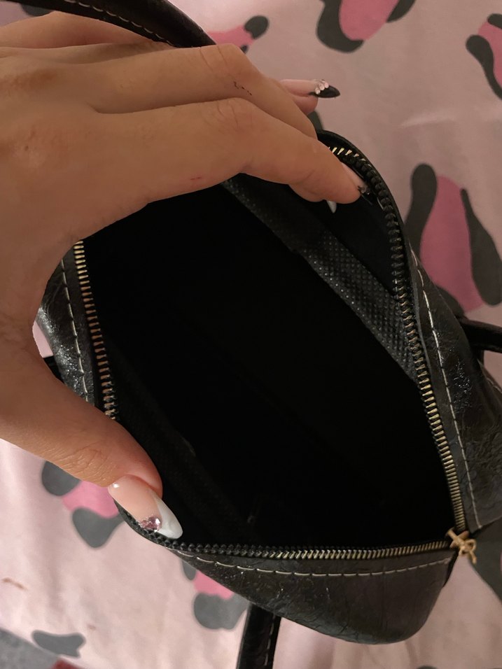 Koyu Siyah Deri Kadın Omuz Çantası - Görsel 3