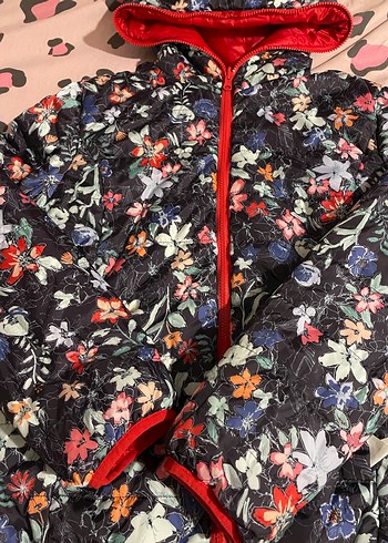 Çift taraflı Çiçek Desenli Kapüşonlu Mont - Görsel 2