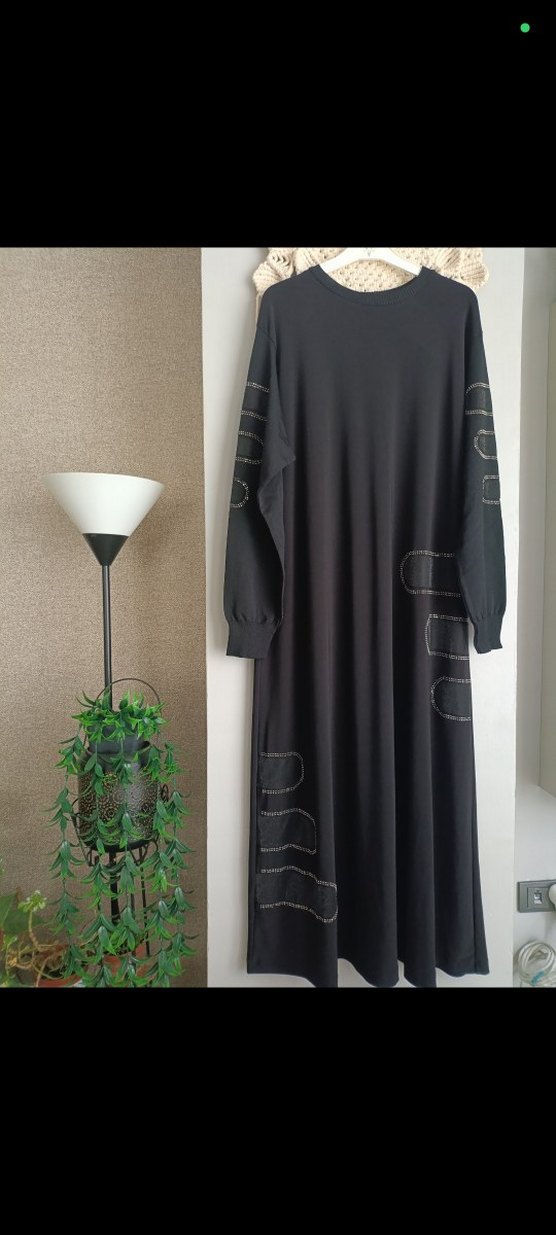 Siyah Zincir Detaylı Uzun Kadın Elbise - Görsel 2