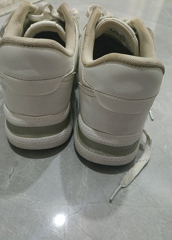 Beyaz Bağcıklı Stiletto Topuklu Spor Ayakkabı - Görsel 7