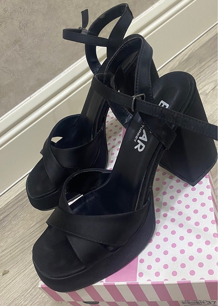 Topuklu Ayakkabı - Görsel 3