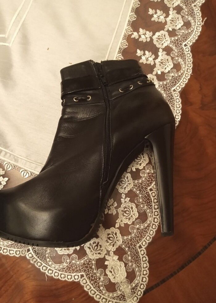 Bayan bot - Görsel 2