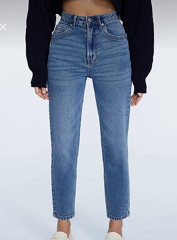 Stradivarius Slim Fit Mom Jean