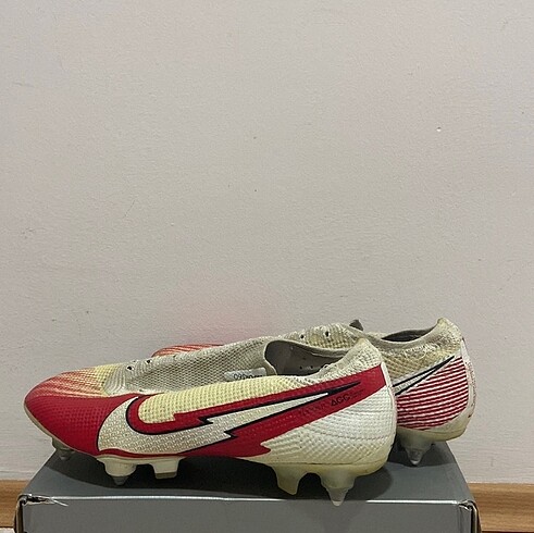 Nike Mercurial Tam Profesyonel Krampon