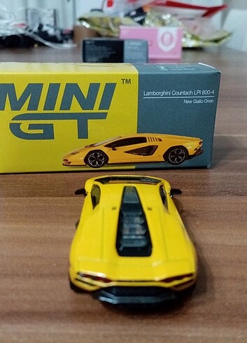 Mini gt lamborghini countach lpi 800-4 new giallo