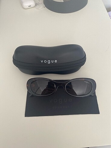 Vogue x Gamze Erçel Güneş gözlüğü Kaplumbağa Desenli
