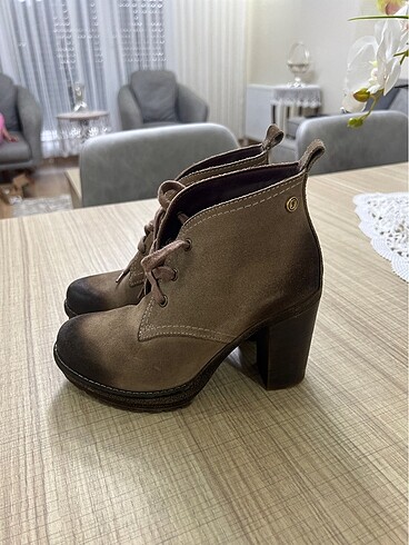 Camel Nubuk Bot 36 Numara