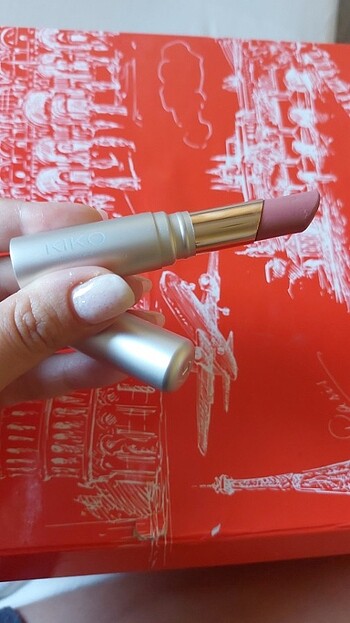 Kiko Hydra Shiny Ruj 04 Rosy Mauve