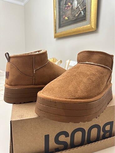 Ugg UGG BOT