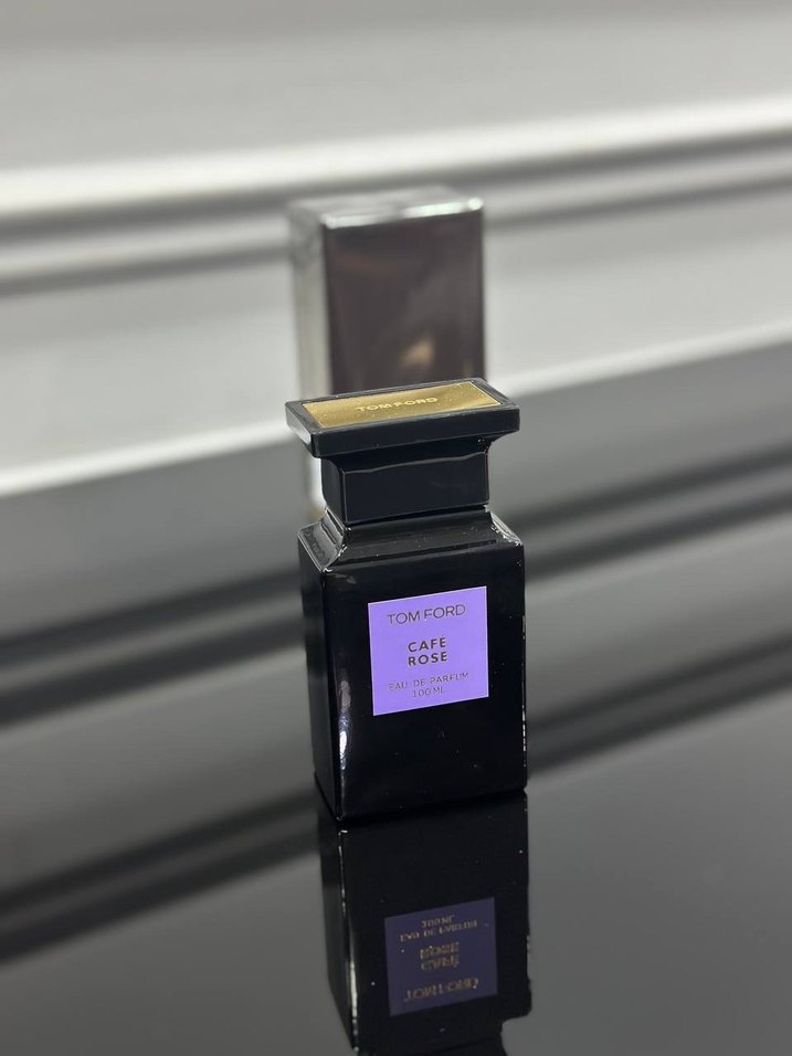 Tom Ford Black Orchid Erkek Parfümü 100 ml - Görsel 3