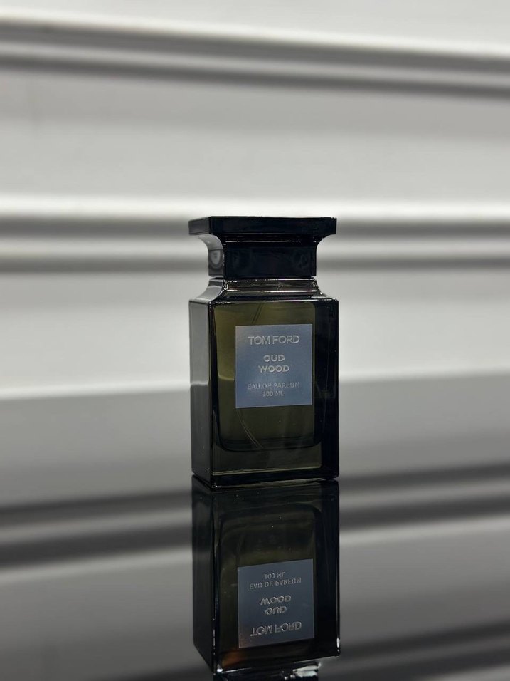 Tom Ford Black Orchid Erkek Parfümü 100 ml - Görsel 2
