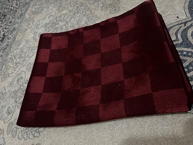 Bordo jakar şal