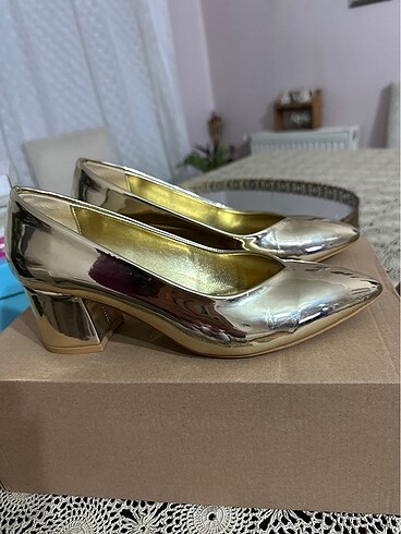 Gold ayakkabı topuk 5 cm