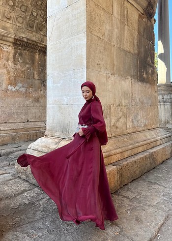 Bordo Uzun Kollu Drapeli Tesettür Abiye - Görsel 5