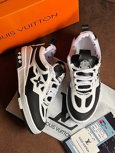 Guess ve louis 2 marka 37 numaran