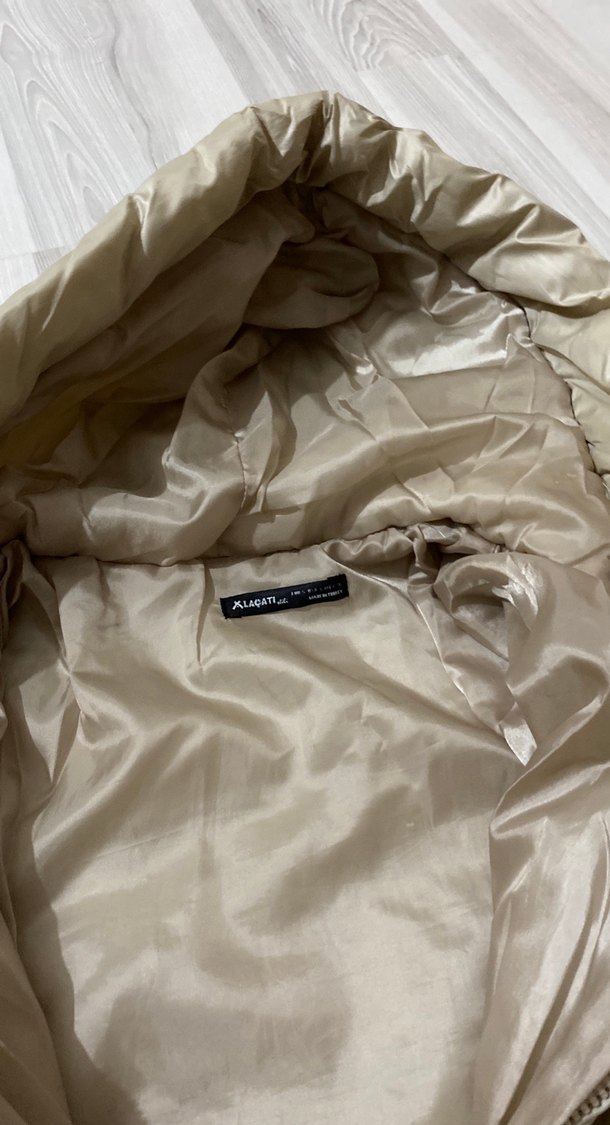 Bej Kapüşonlu Rahat Kadın Mont - Görsel 4