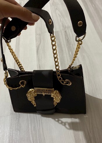Beden Versace Jeans Couture Altın Tokalı Deri Çanta