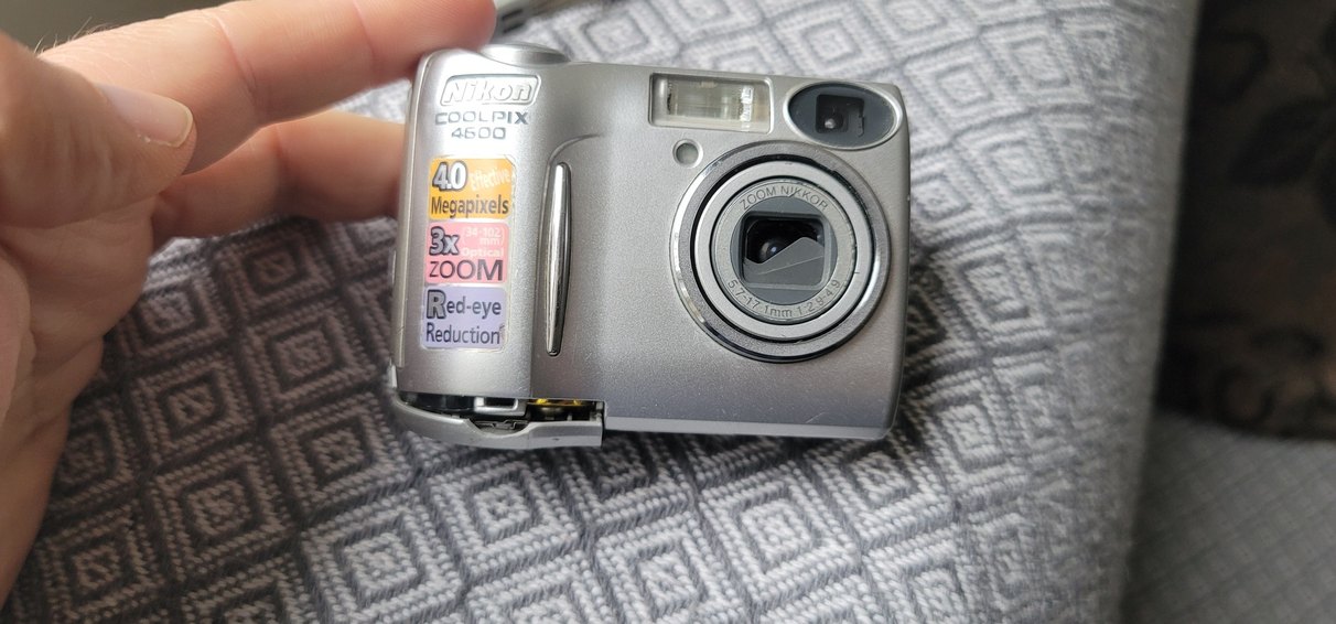 Nikon Coolpix 4600 Dijital Kamera Gri - Görsel 2