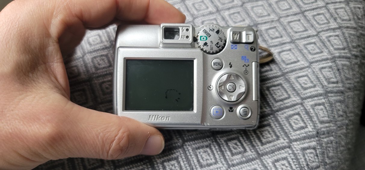 Nikon Coolpix 4600 Dijital Kamera Gri - Görsel 3