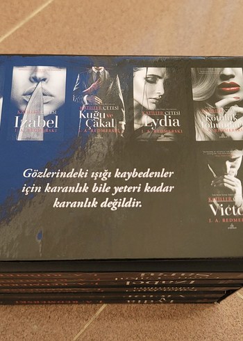 Beden J.A. Redmerski Katiller Çetesi Kitap Seti