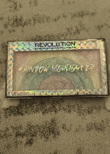 Revolution Rainbow Highlighter