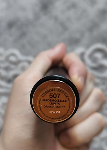 Lancôme Absolu Rouge Drama Matte Ruj 507 Mademoiselle Lupita - Görsel 3