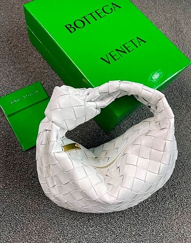 AYBI GÜN KARGO BOTTEGA JODİE SMAL