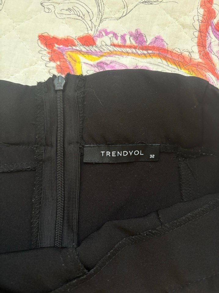 Düğmeli Siyah Mini Etek 2 tane - Görsel 4