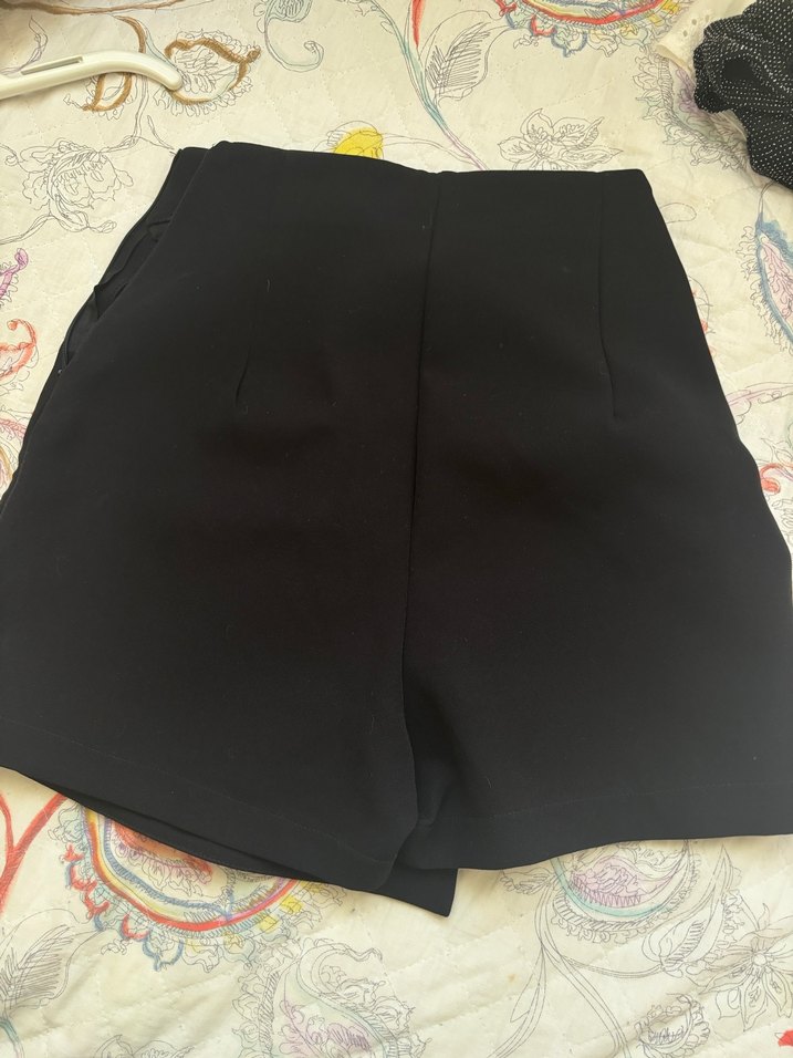 Düğmeli Siyah Mini Etek 2 tane - Görsel 2