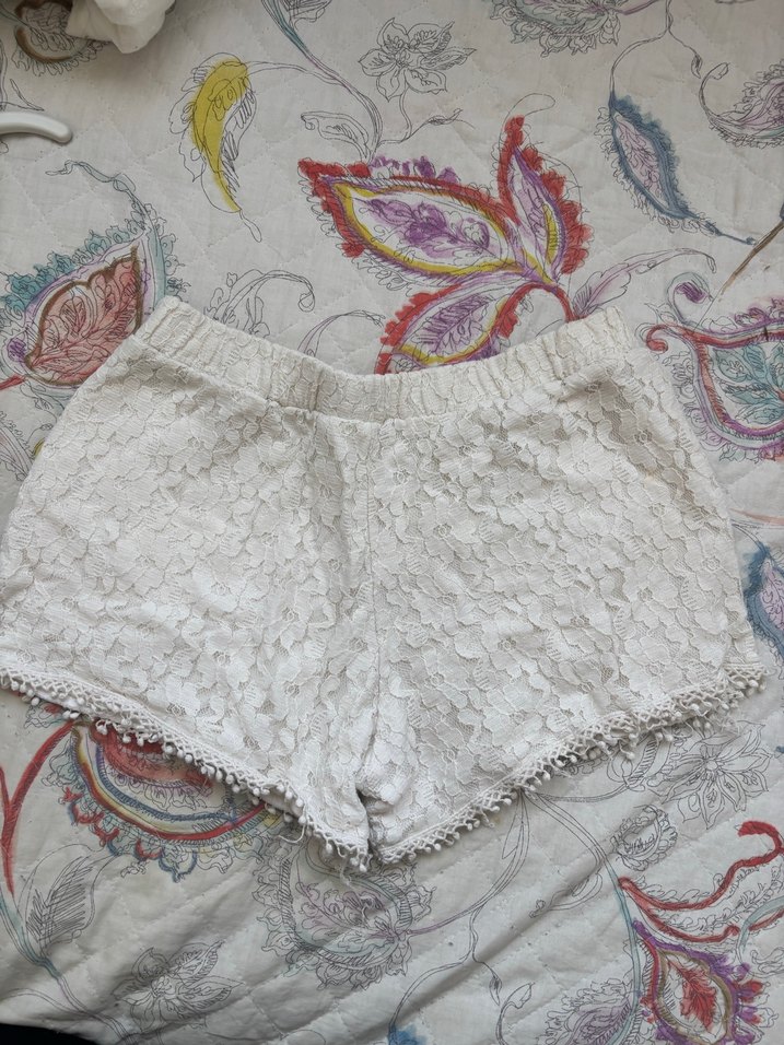 Beyaz Bohem elbise ve şort - Görsel 2