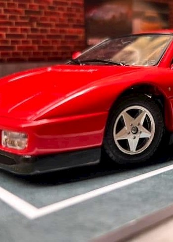 İtalyan Ferrari 348 TB Burago 1/24