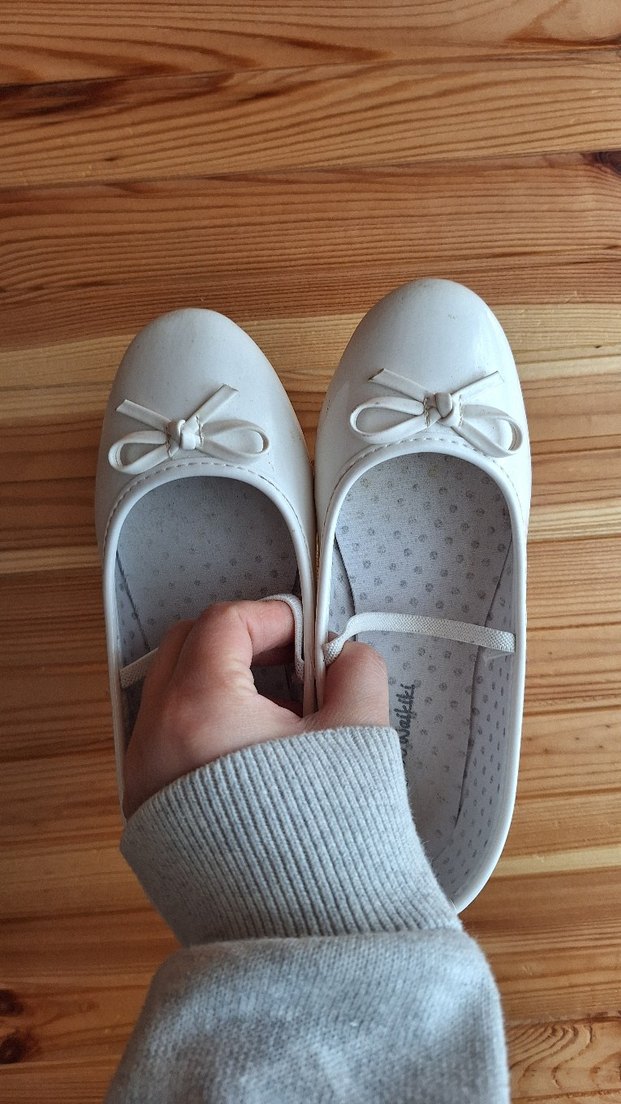 Kız Çocuk Beyaz Fiyonklu Babet - Görsel 3